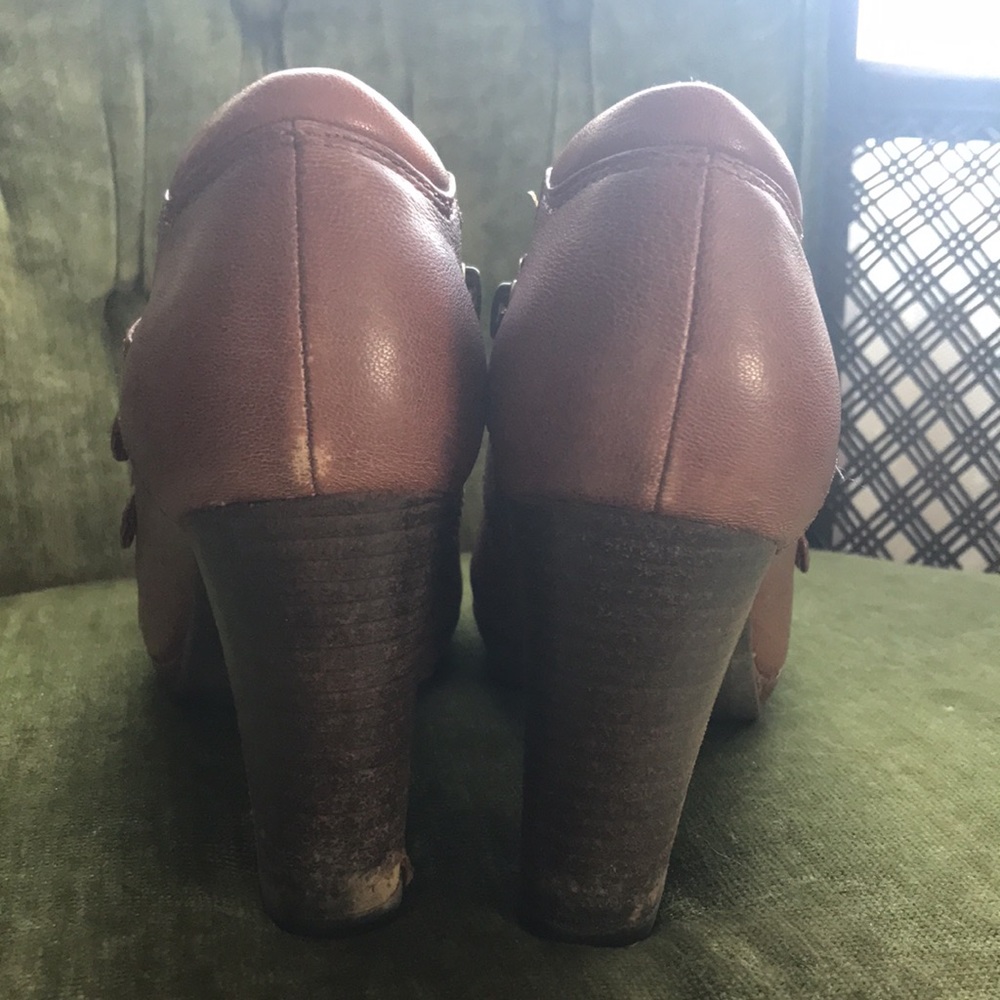 Clark’s booties - Picture 2 of 7